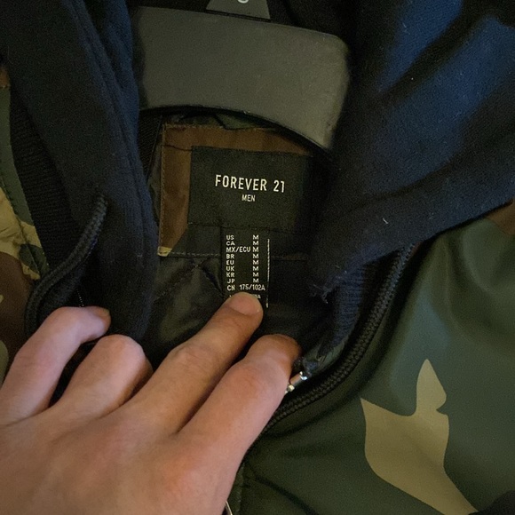 Camo Jacket - Picture 4 of 4